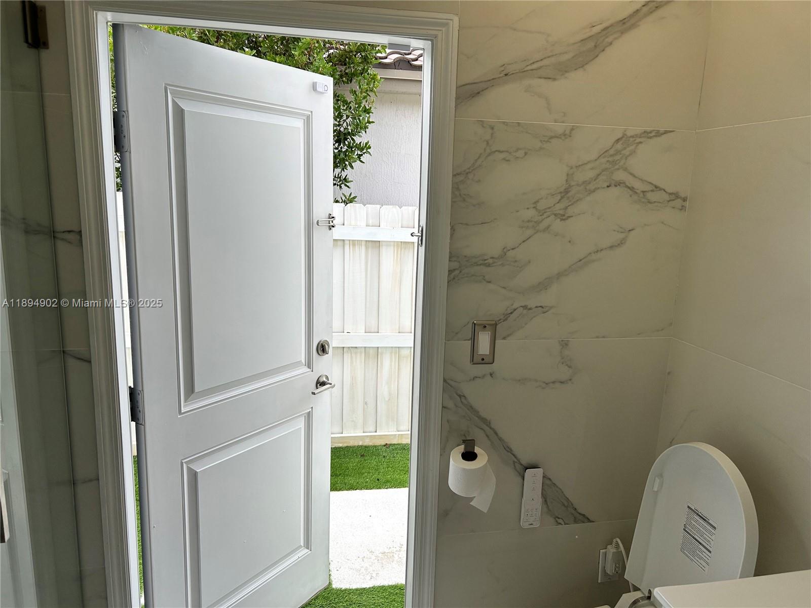 ESTATES AT SILVER PALM - Residential