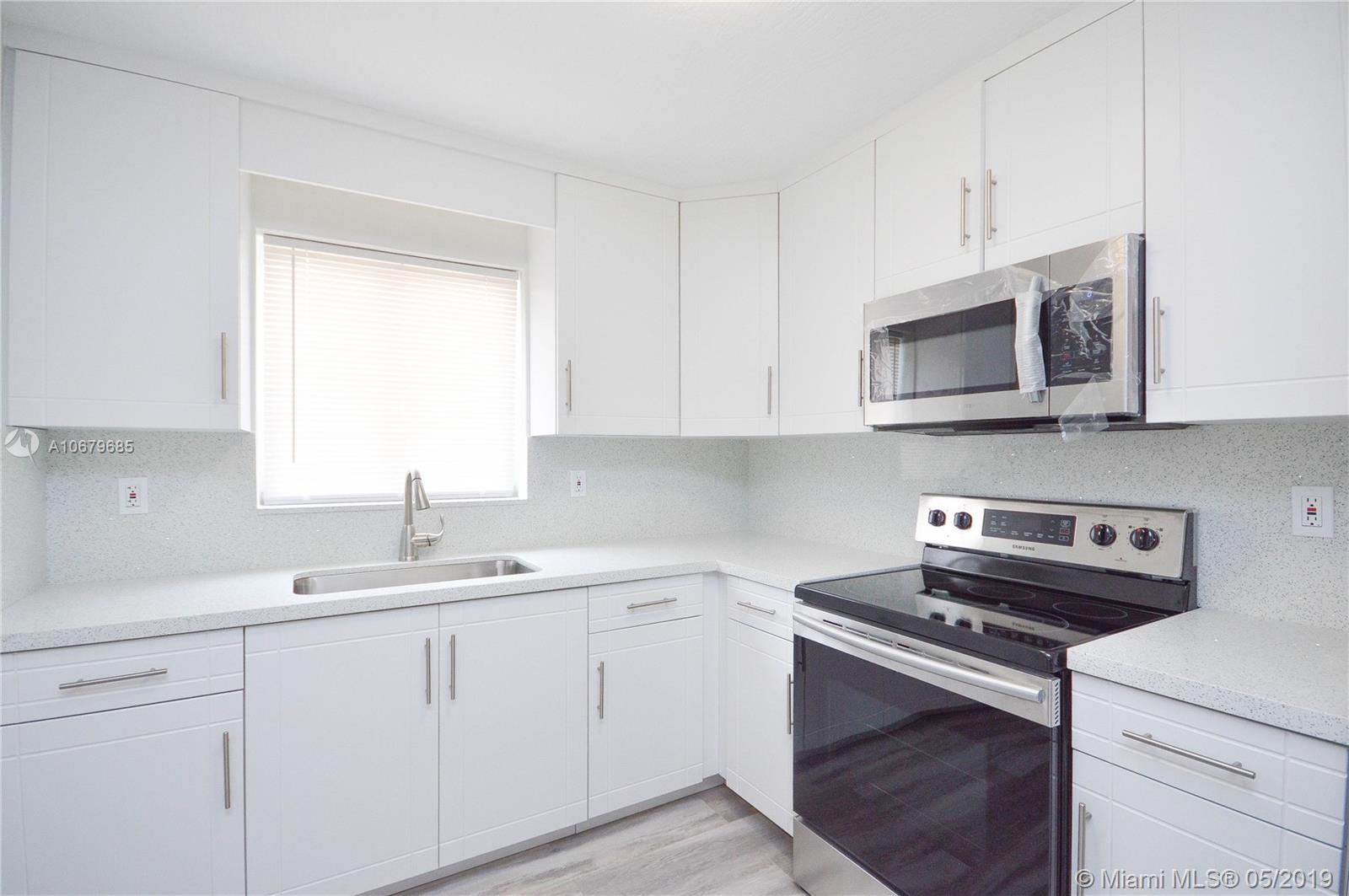 CAROL CITY 4TH ADDN - Residential