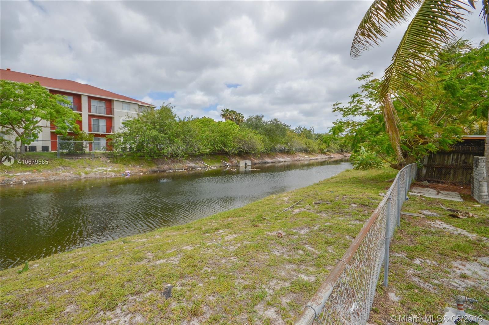 CAROL CITY 4TH ADDN - Residential