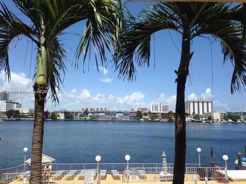 PARADISE HARBOUR APTS CO- - Residential Lease