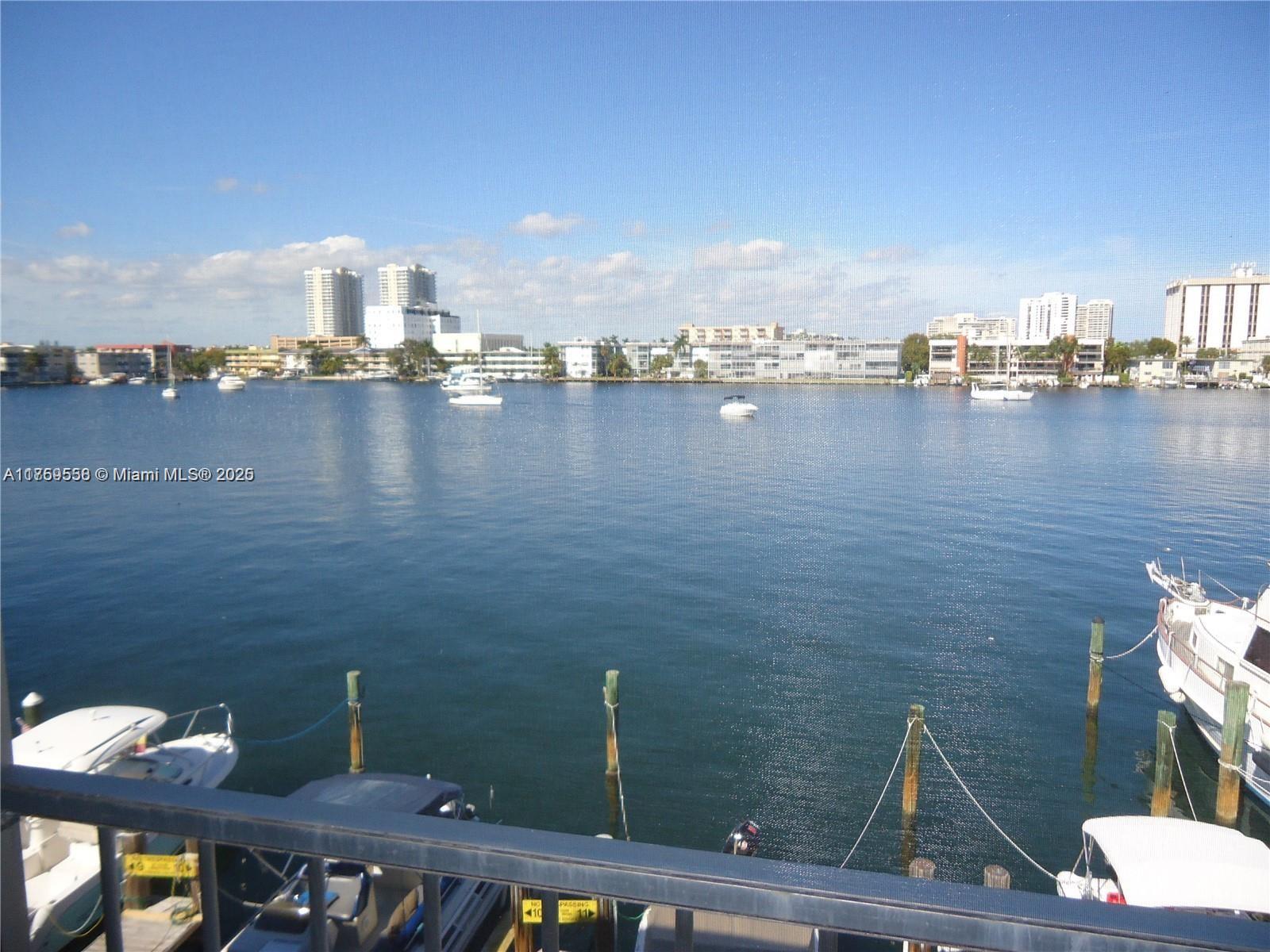 PARADISE HARBOUR APTS CO- - Residential Lease