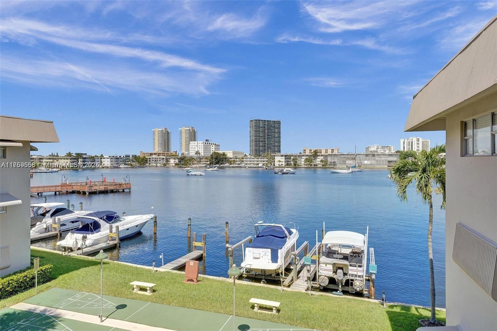 PARADISE HARBOUR APTS CO- - Residential Lease