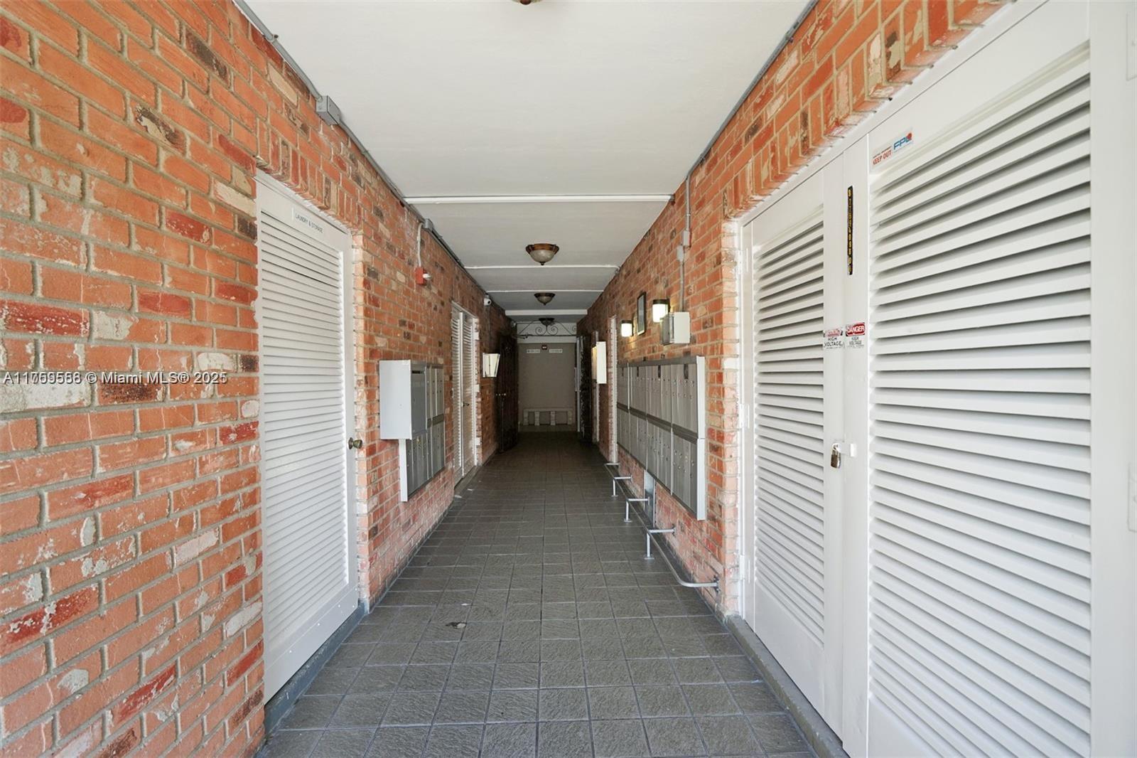 PARADISE HARBOUR APTS CO- - Residential Lease