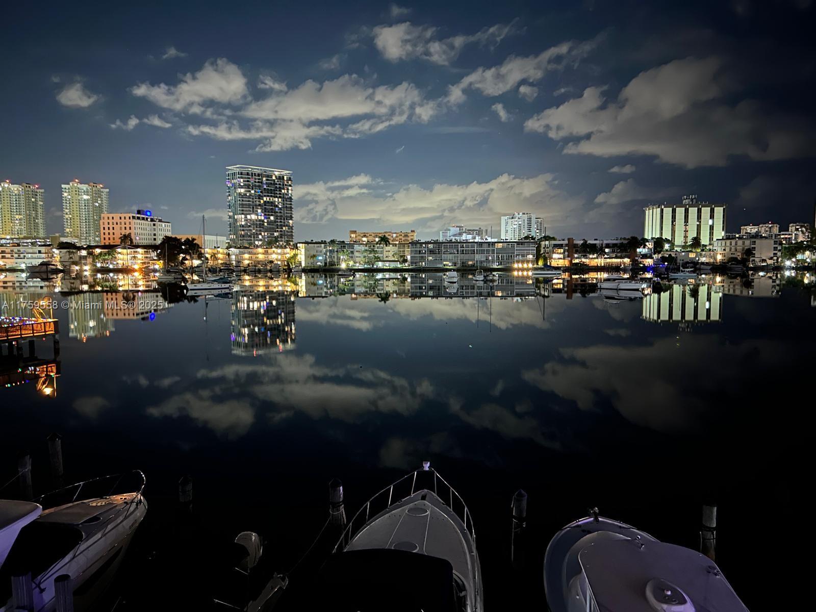 PARADISE HARBOUR APTS CO- - Residential Lease