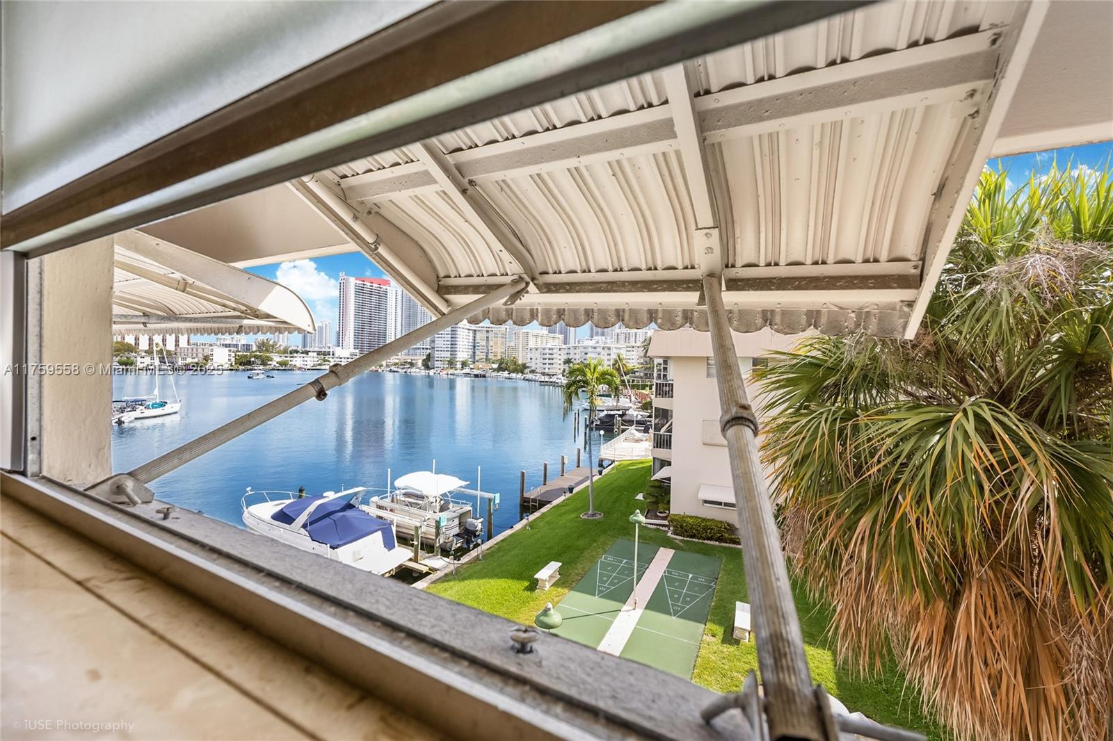 PARADISE HARBOUR APTS CO- - Residential Lease