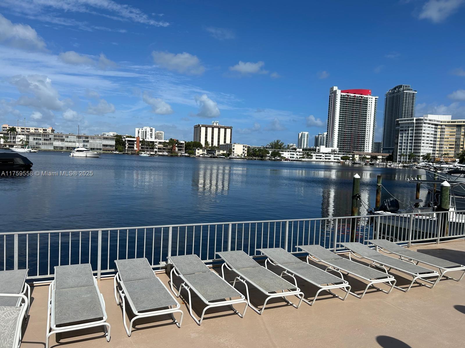 PARADISE HARBOUR APTS CO- - Residential Lease