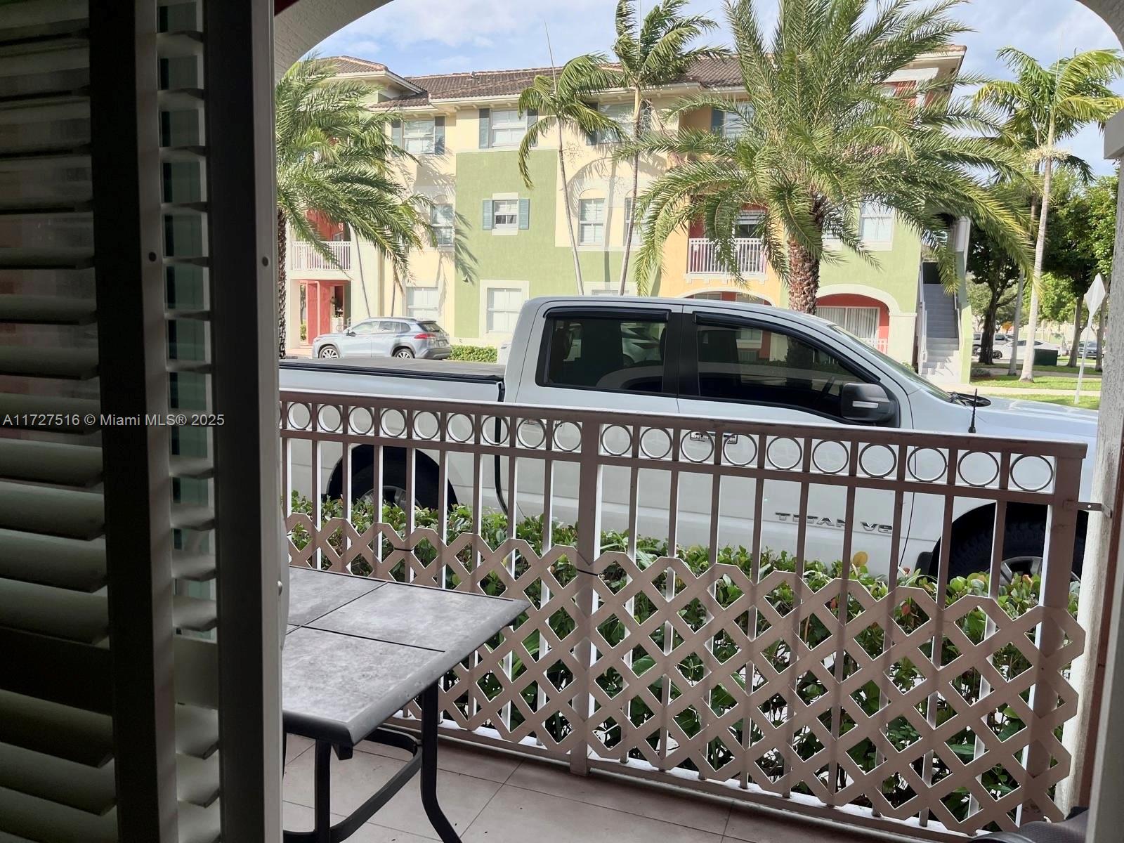 PROMENADE SHORES AT DORAL - Residential