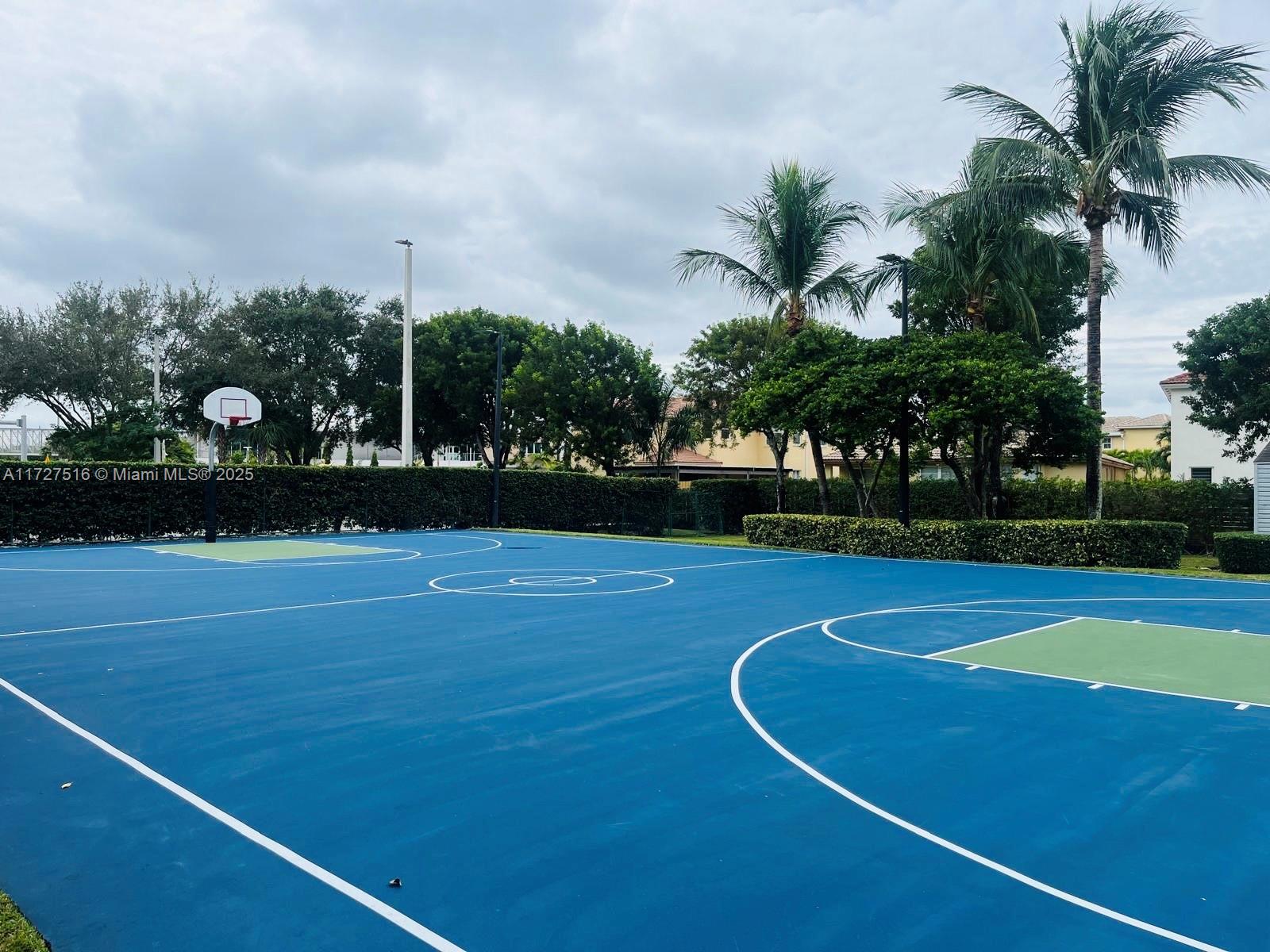 PROMENADE SHORES AT DORAL - Residential