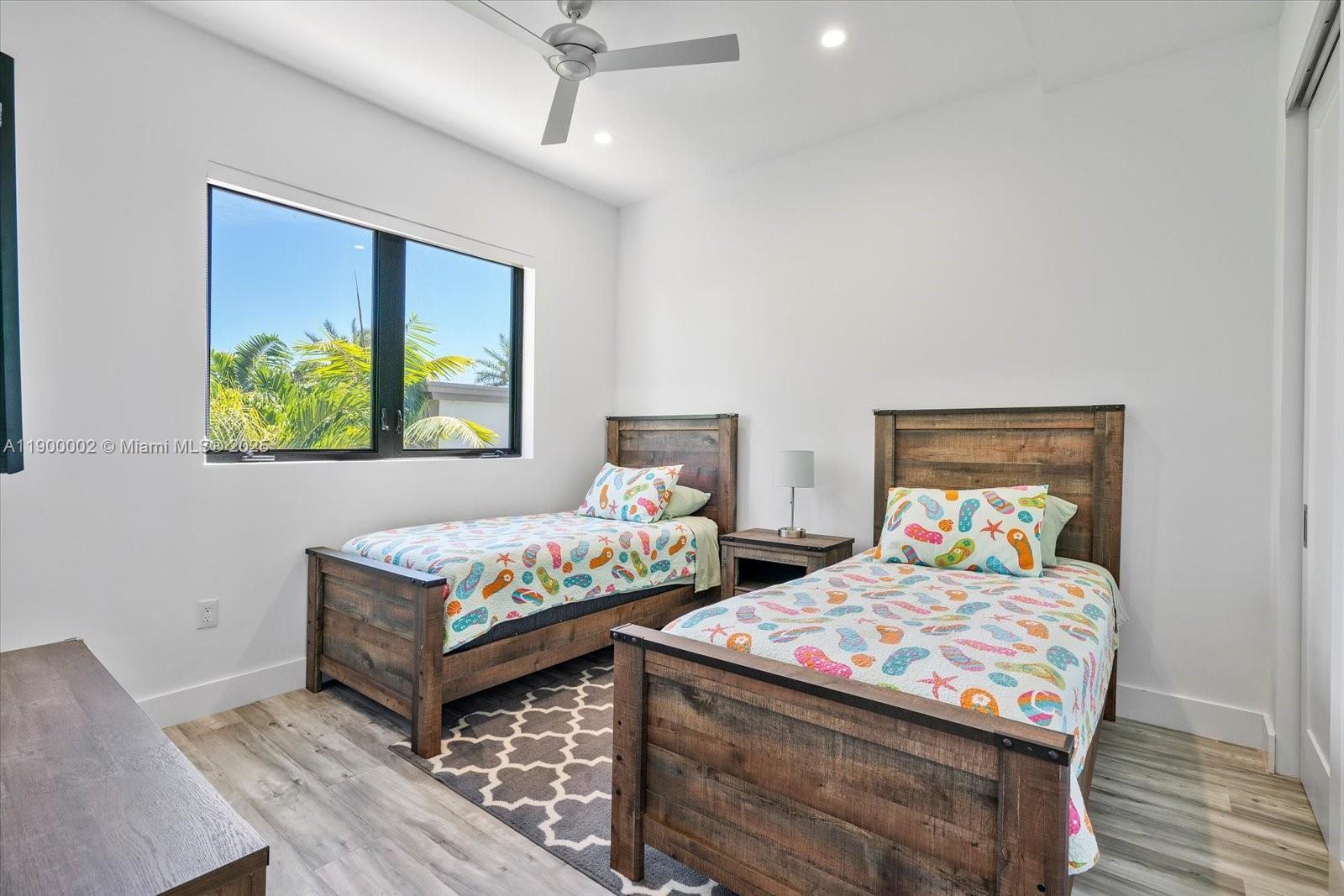 HOLLYWOOD CENTRAL BEACH - Residential Lease