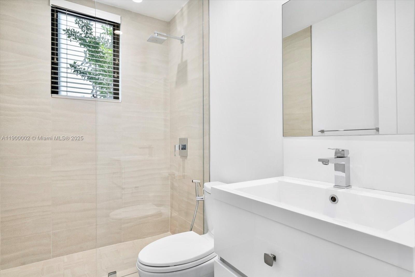 HOLLYWOOD CENTRAL BEACH - Residential Lease