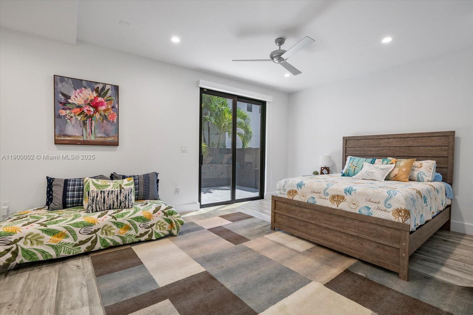 HOLLYWOOD CENTRAL BEACH - Residential Lease