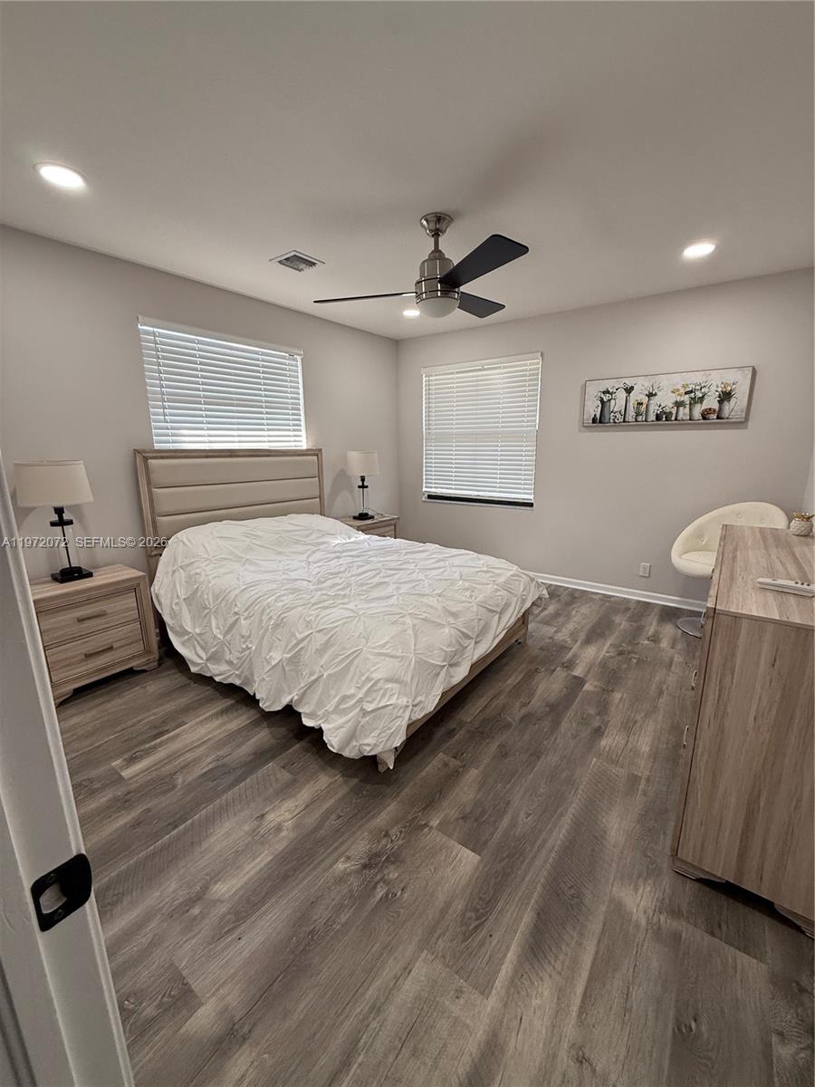 SUNSET LAKES PLAT ONE - Residential