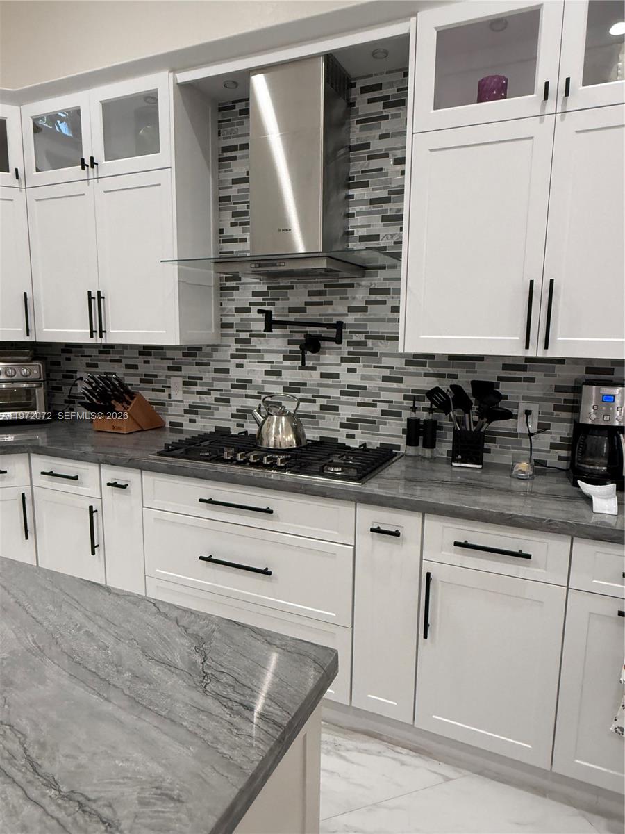 SUNSET LAKES PLAT ONE - Residential