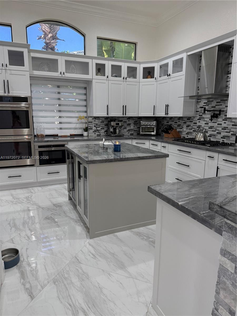 SUNSET LAKES PLAT ONE - Residential