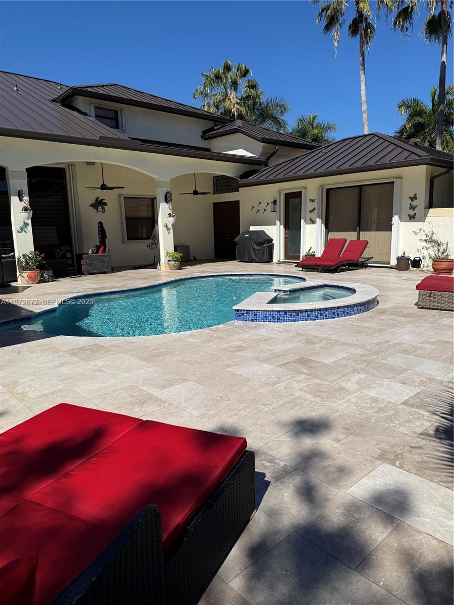 SUNSET LAKES PLAT ONE - Residential