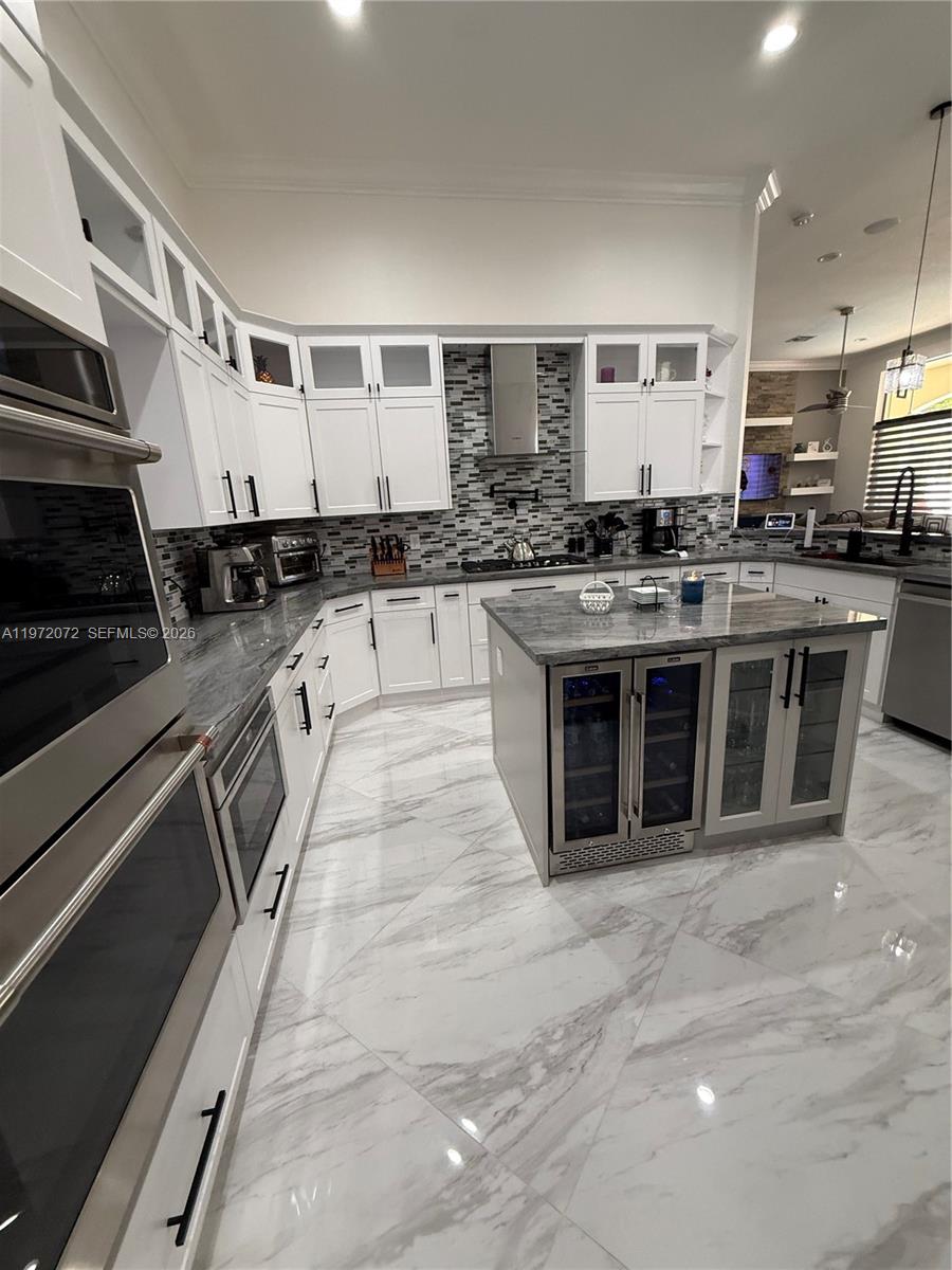 SUNSET LAKES PLAT ONE - Residential