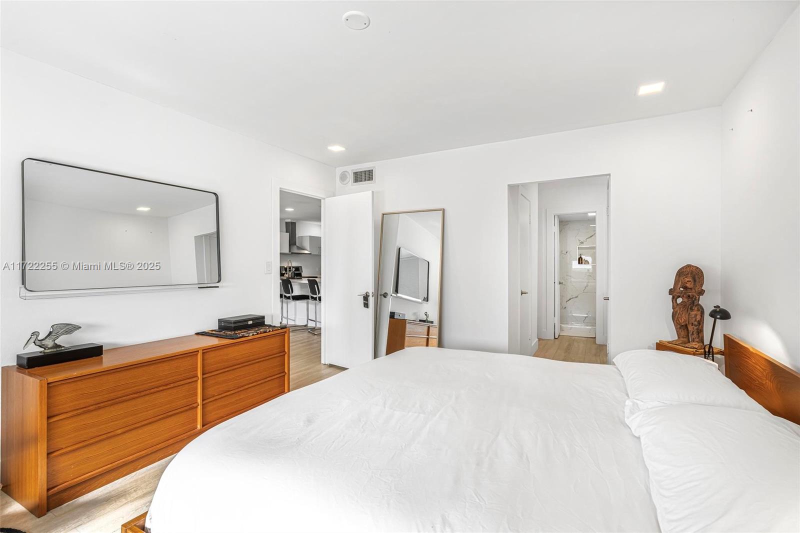 ISLAND TERRACE CONDO - Residential