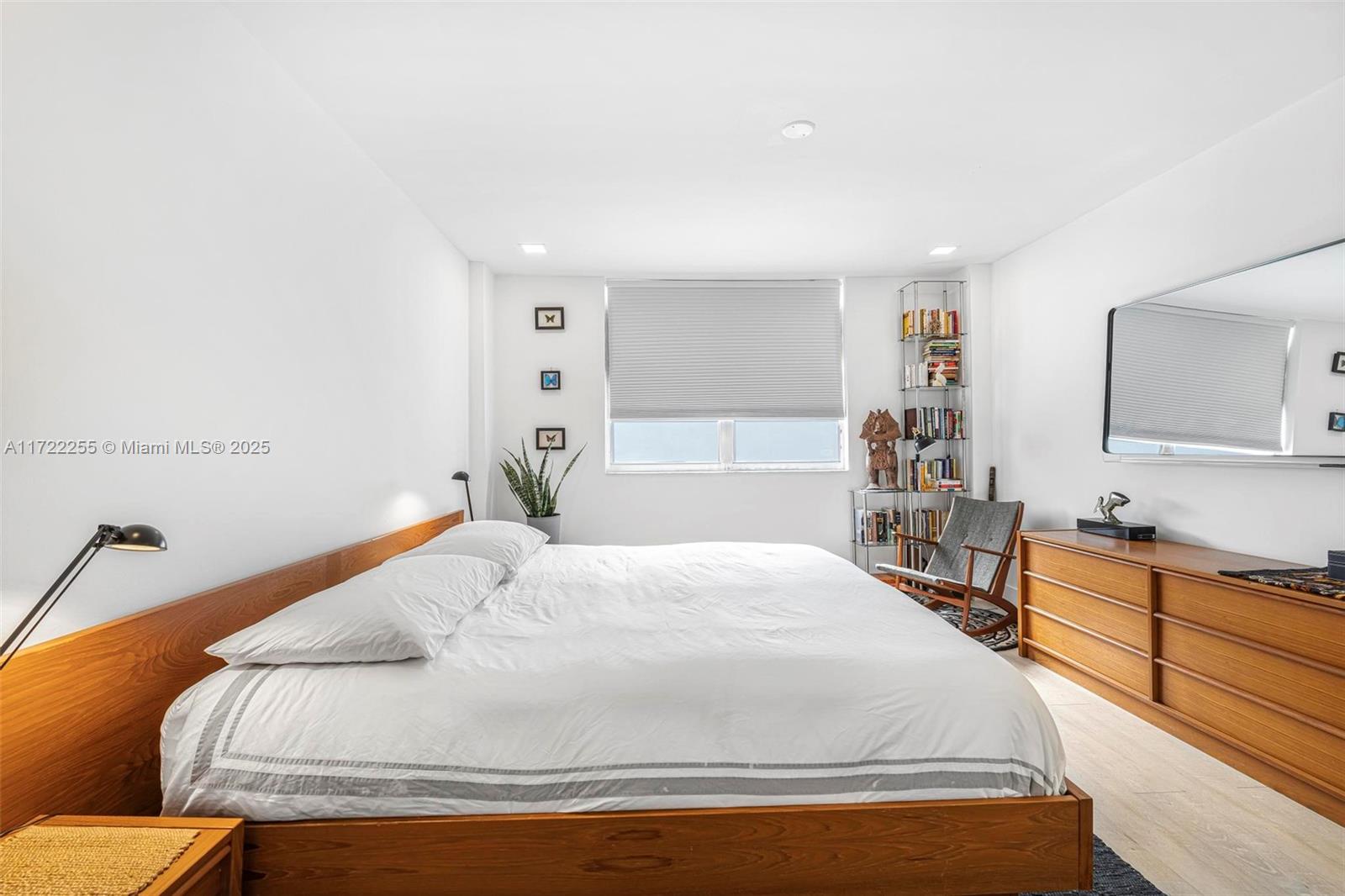 ISLAND TERRACE CONDO - Residential