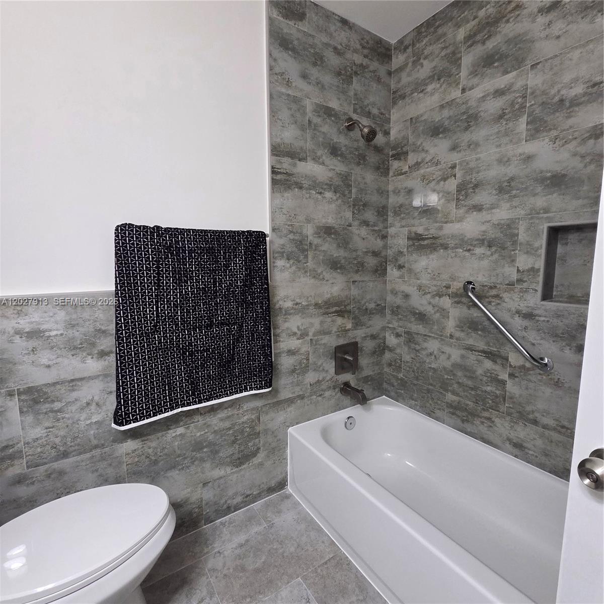CAROL CITY 1 ST ADDN - Residential