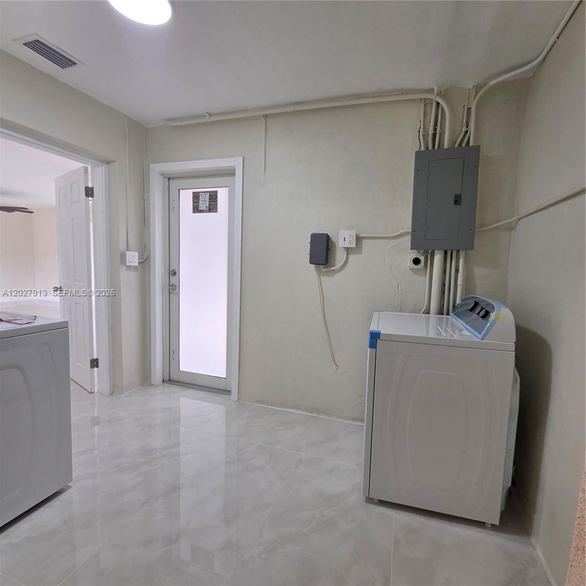 CAROL CITY 1 ST ADDN - Residential