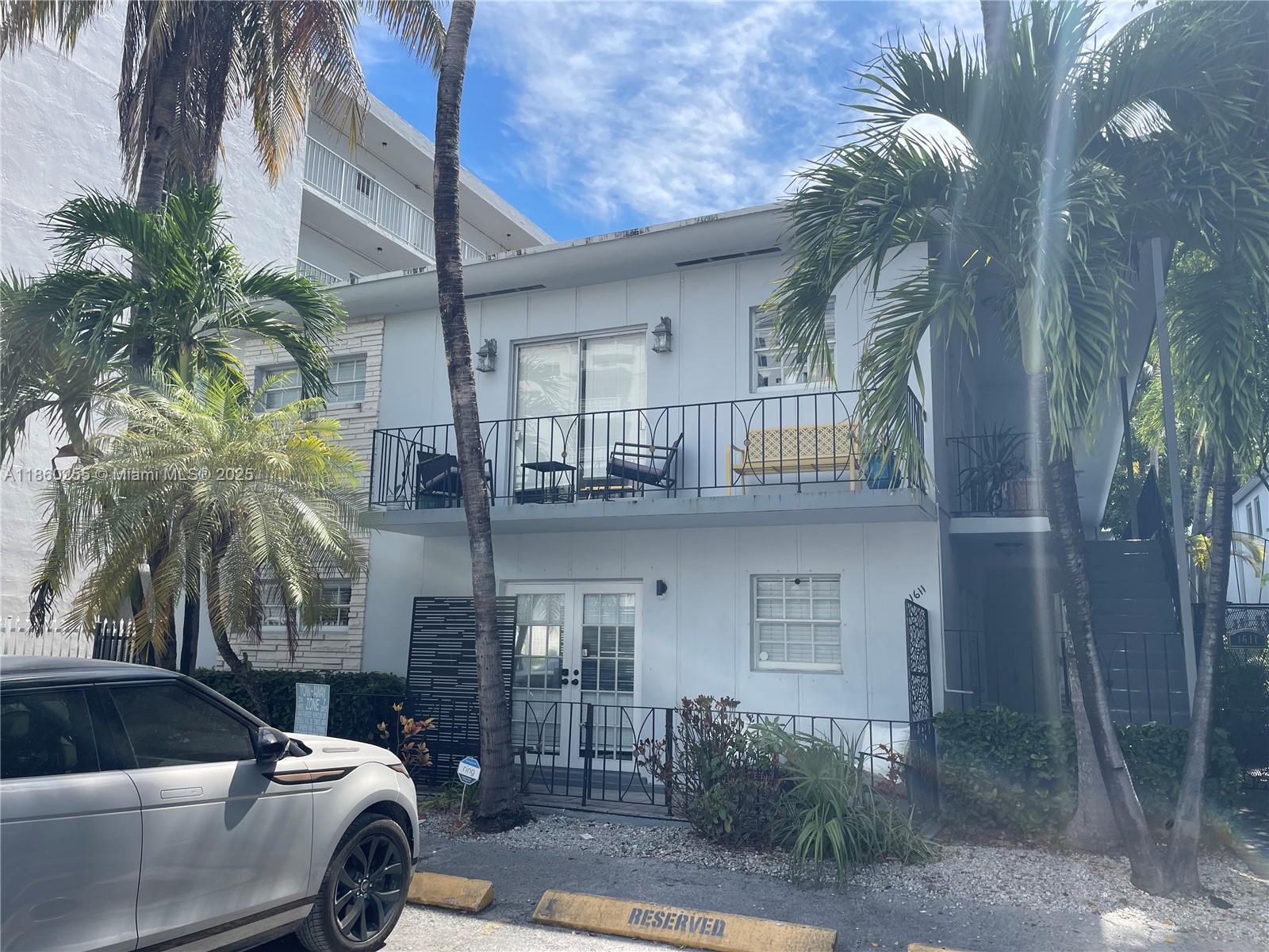 Cozy 390 sqft studio in the heart of Miami Beach! This bright unit features a full kitchen, in-unit washer and dryer, and comes partially furnished. Located steps from shops, top restaurants, nightlife, and Lincoln Road Mall—perfect for a scenic walk to the beach. Enjoy the best of Miami Beach living in a prime, walkable location.