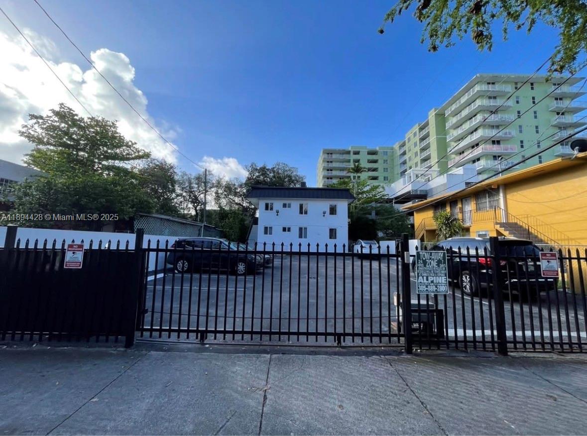 THE EDGES AT 3RD ST CONDO - Residential Lease