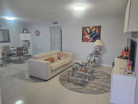 Photo of 5300 Washington St #U403, Hollywood, FL 33021 (MLS # A11856037)