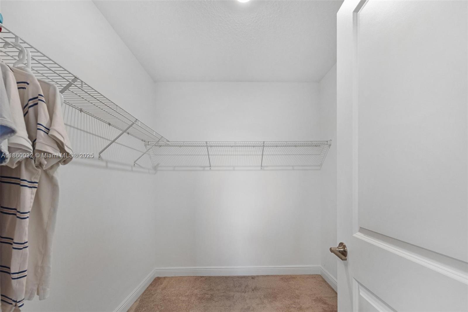 CRYSTAL LAKE 1ST SEC - Residential