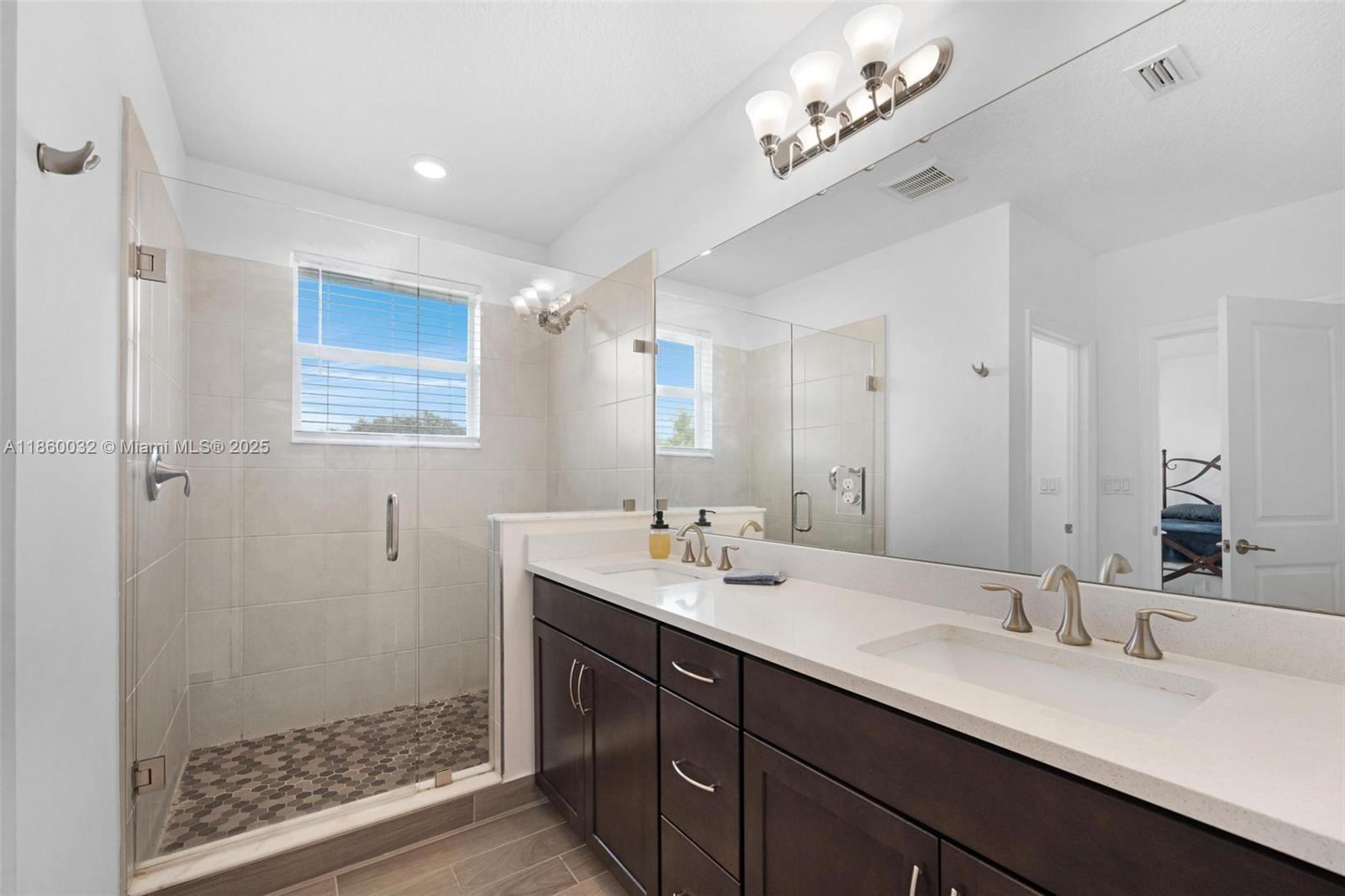 CRYSTAL LAKE 1ST SEC - Residential
