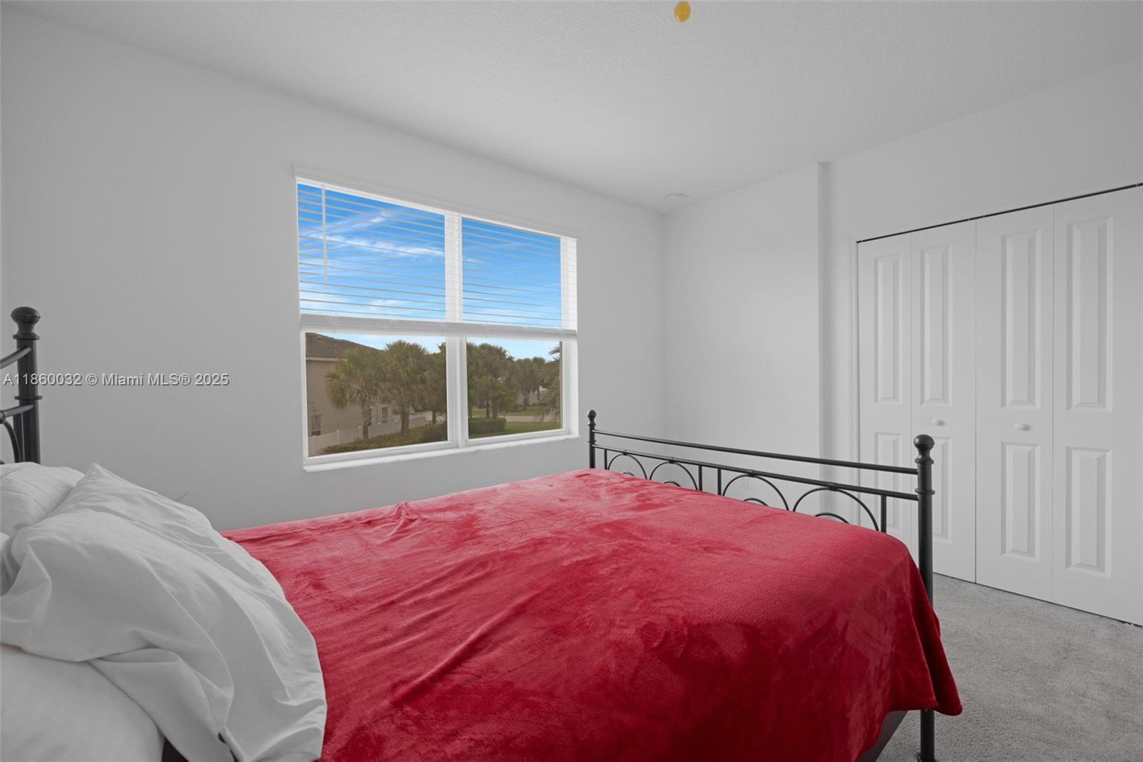 CRYSTAL LAKE 1ST SEC - Residential