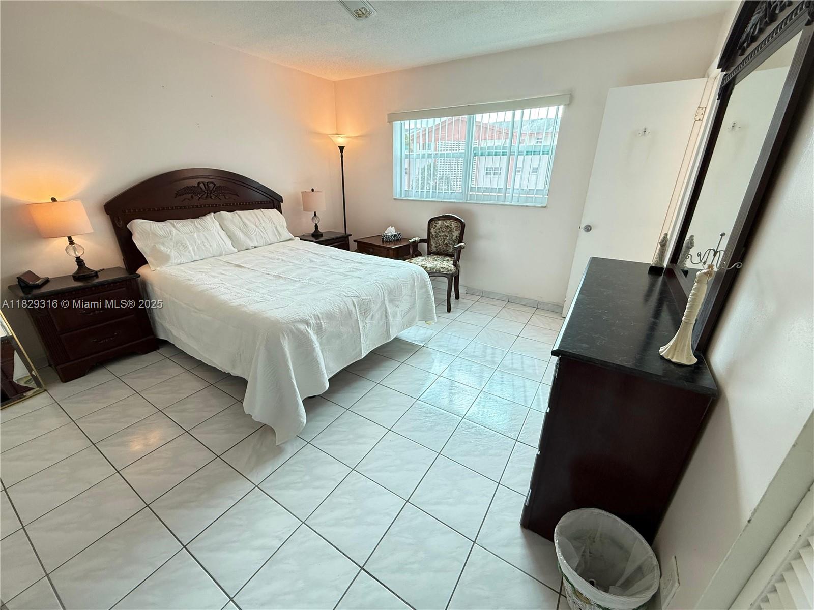 BEVERLY HILLS CONDO NUMBE - Residential