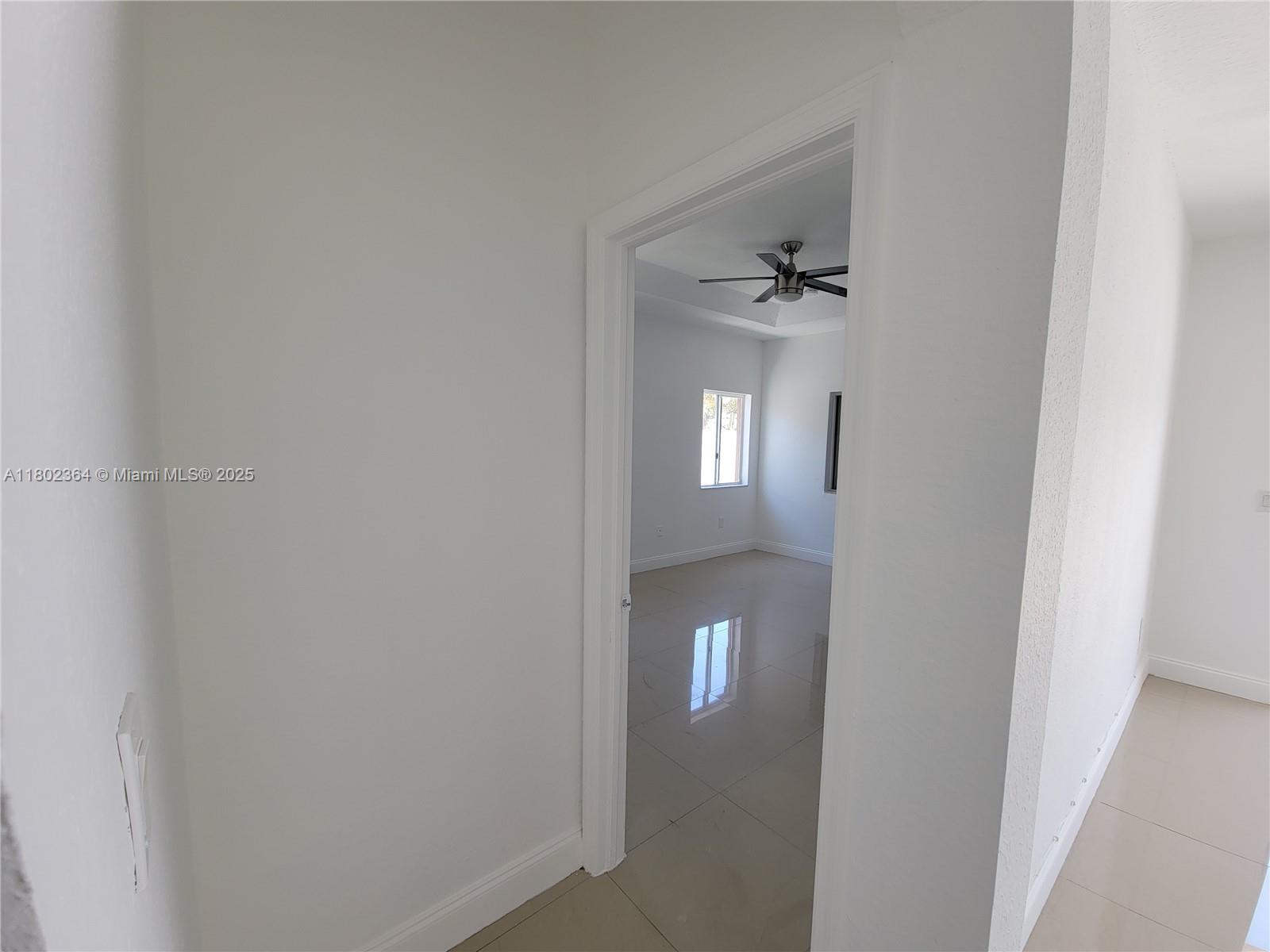 SILVER PALM LAKE - Residential