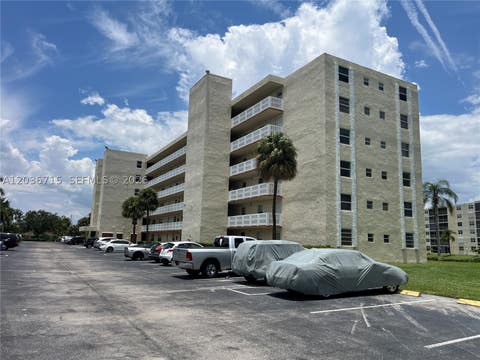 Tiny photo for 301 SE 3rd St #204, Dania Beach, FL 33004 (MLS # A12036715)