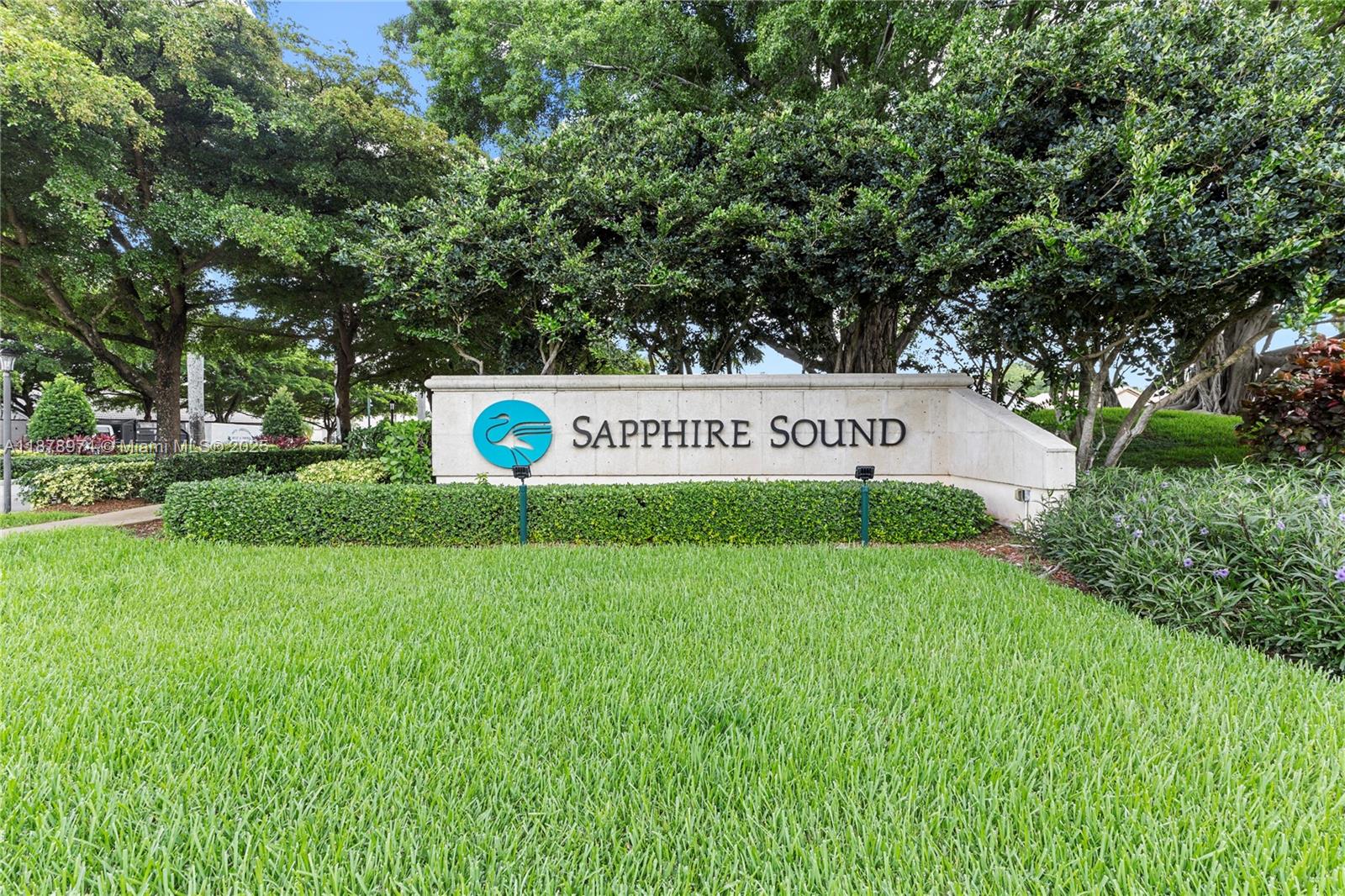 ...Exceptional 4br 2ba ranch style home nestled in Sapphire Sound, a gated Silver Lakes Community. This split level home is perfectly located across from the community swimming pool and shows off a large open patio in the backyard, perfect for entertainment or relaxation. This home is close to A rated schools, hospitals, shopping and highways.