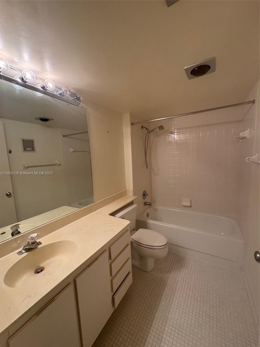 CYPRESS REACH AT PALM-AIR - Residential