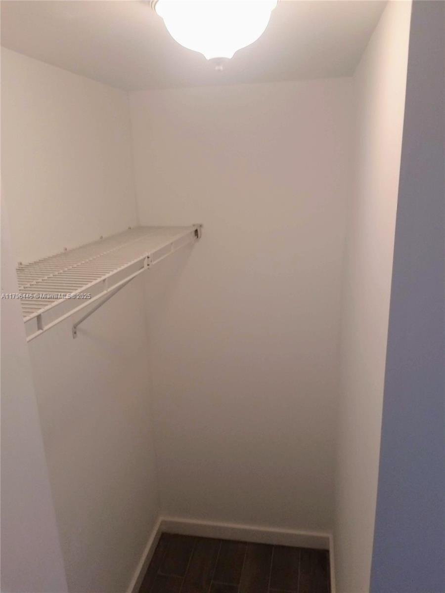 OLA CONDO - Residential