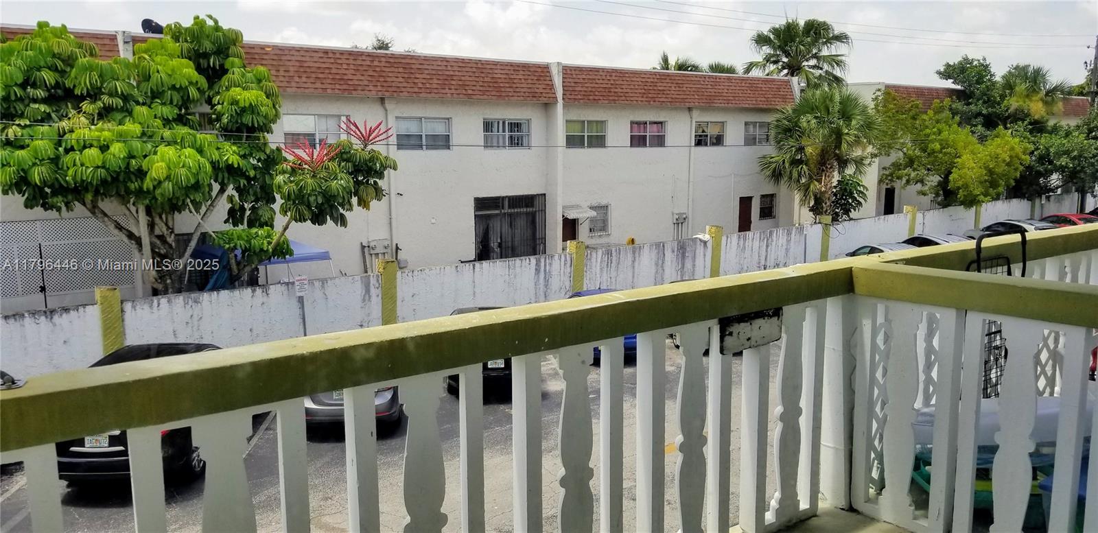 OLA CONDO - Residential