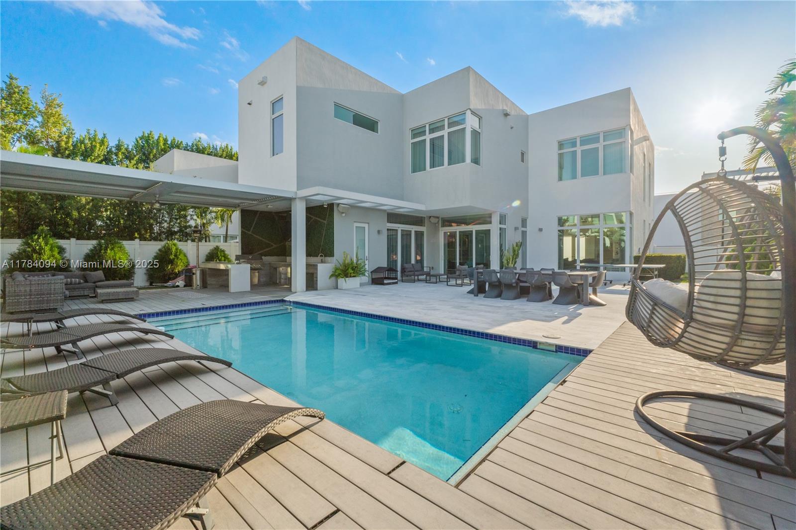 GRAND FLORIDIAN ESTATES - Residential