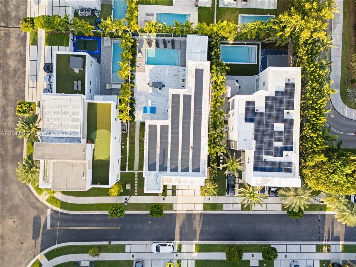 GRAND FLORIDIAN ESTATES - Residential