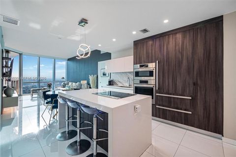 851 NE 1st Ave 4108 Miami FL 33132