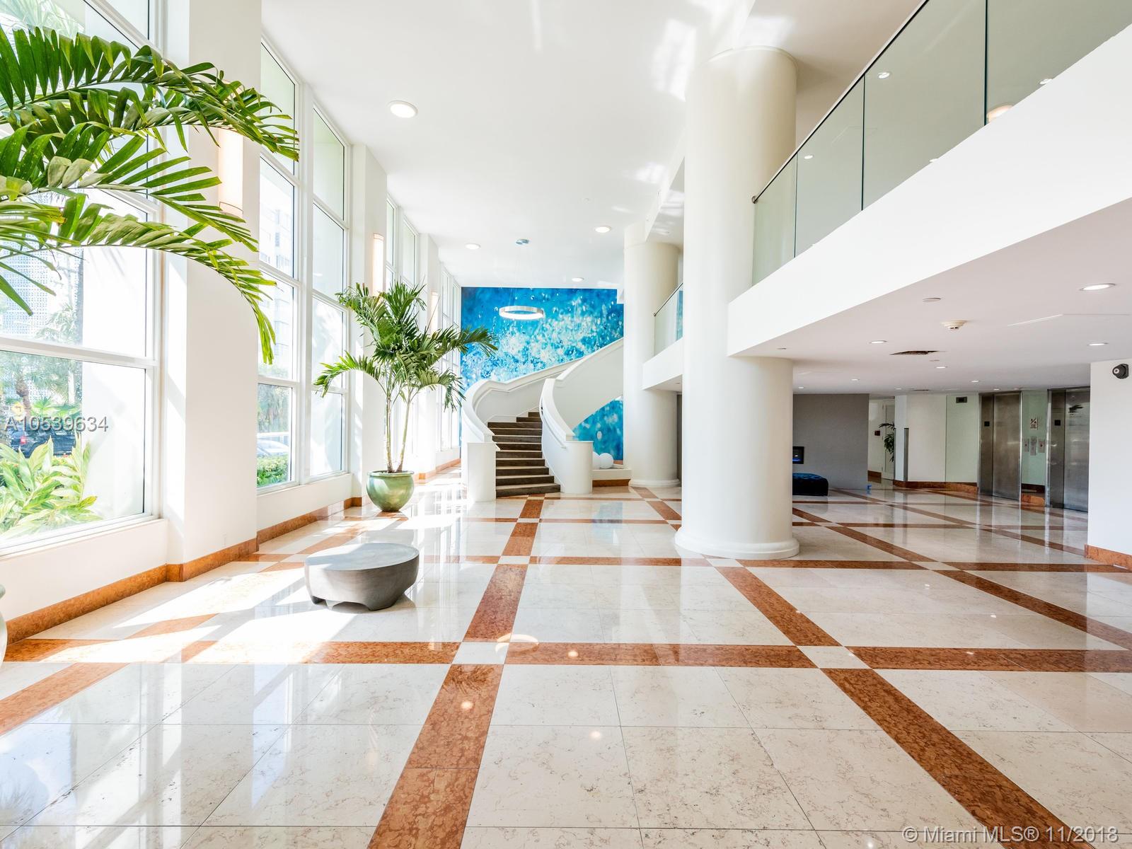 ISLAND POINTE CONDO - Residential