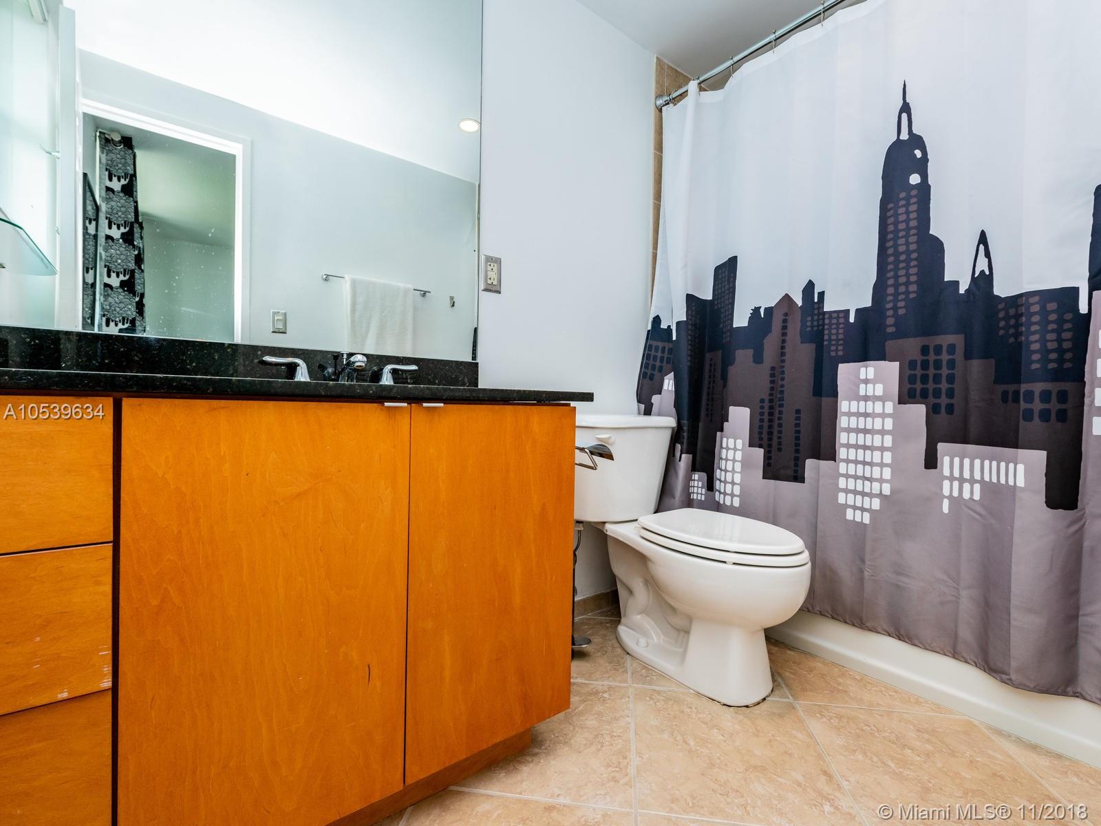 ISLAND POINTE CONDO - Residential