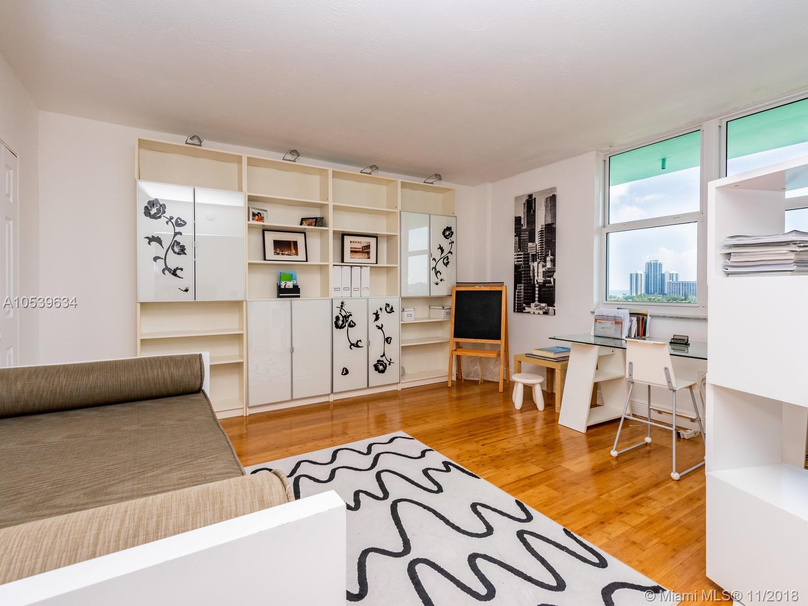 ISLAND POINTE CONDO - Residential