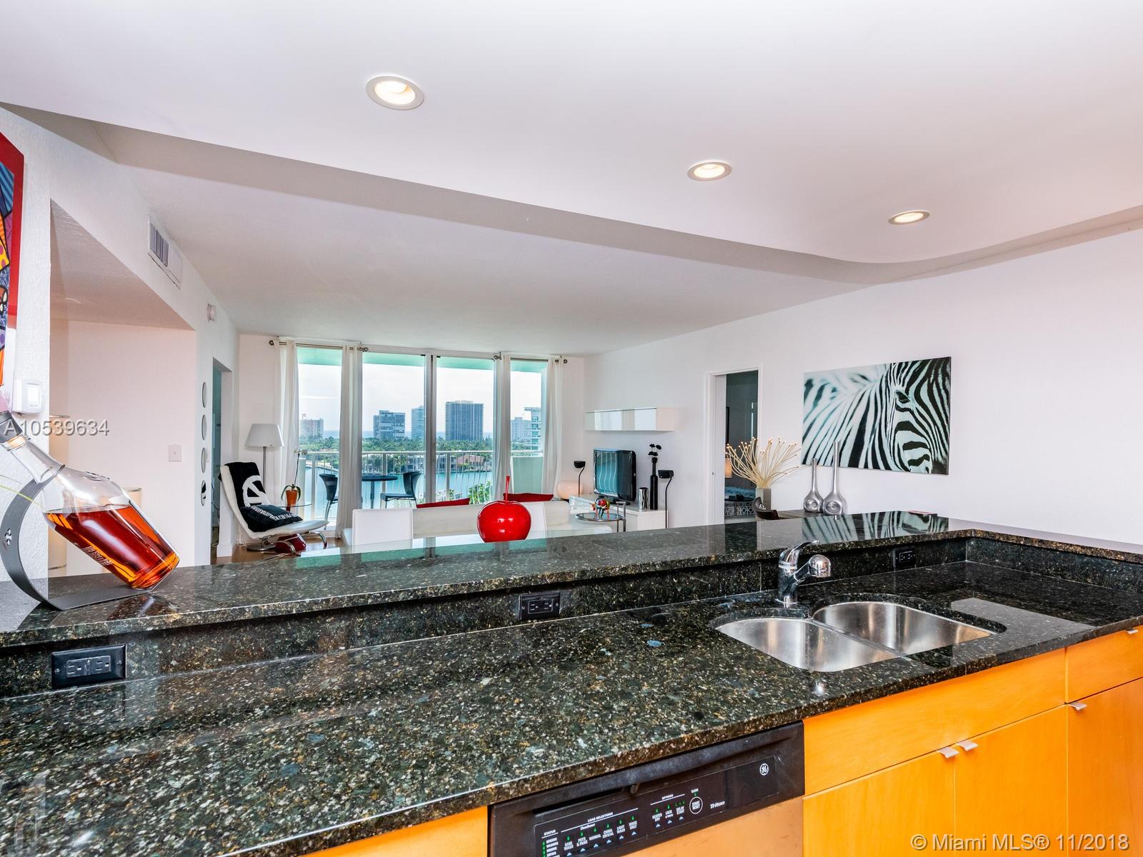 ISLAND POINTE CONDO - Residential