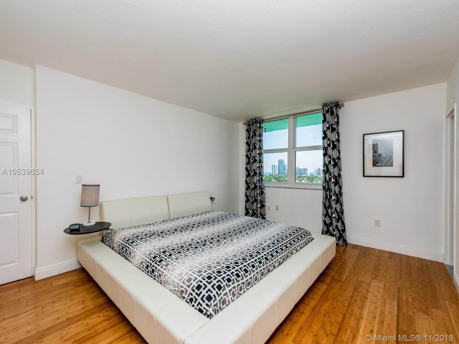 ISLAND POINTE CONDO - Residential