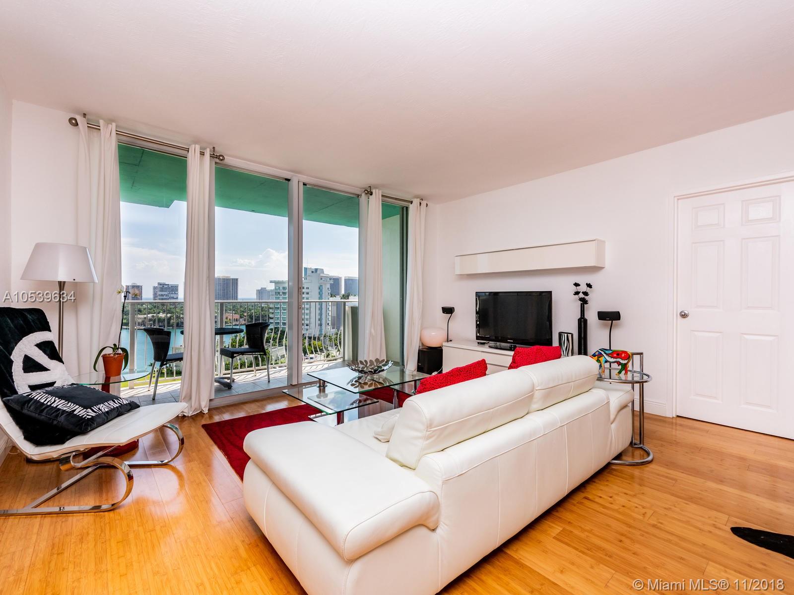 ISLAND POINTE CONDO - Residential