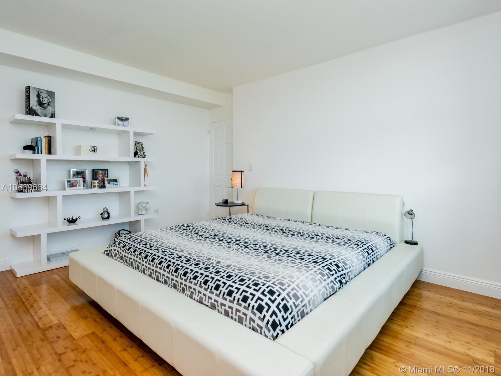 ISLAND POINTE CONDO - Residential