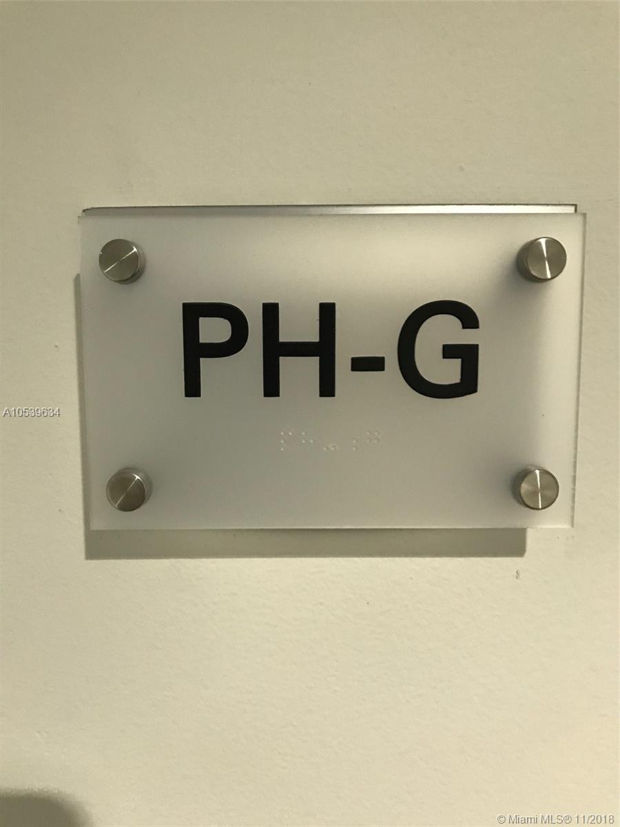 ISLAND POINTE CONDO - Residential