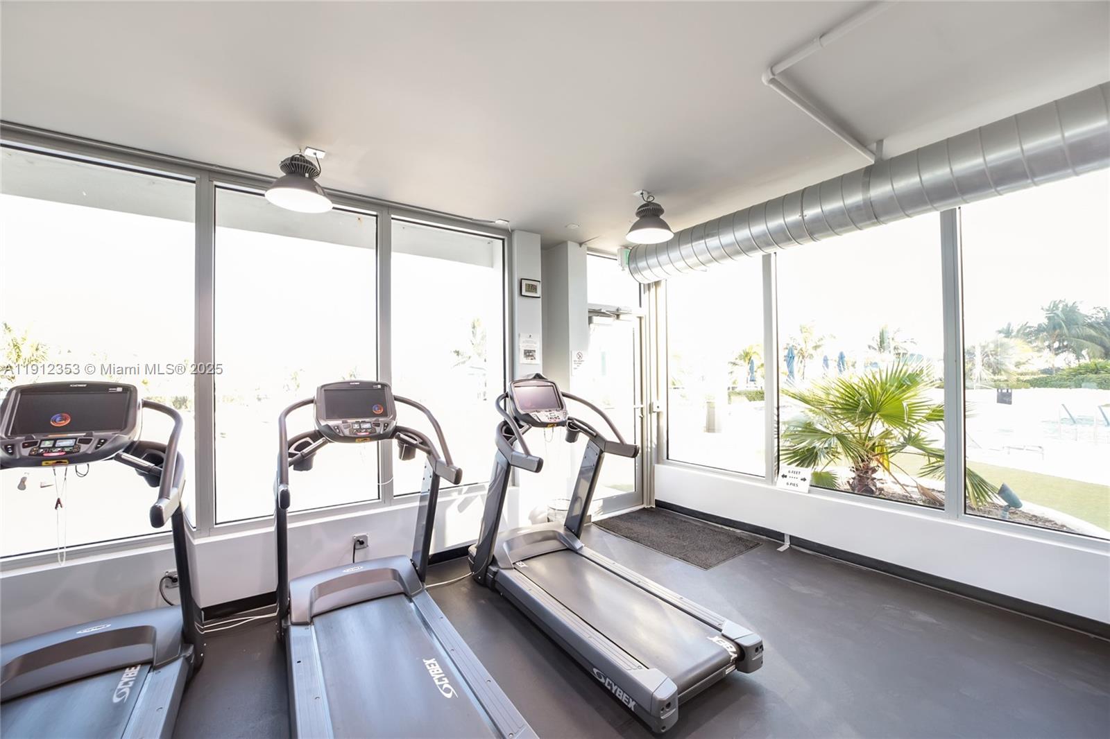 THE DECOPLAGE CONDO - Residential Lease