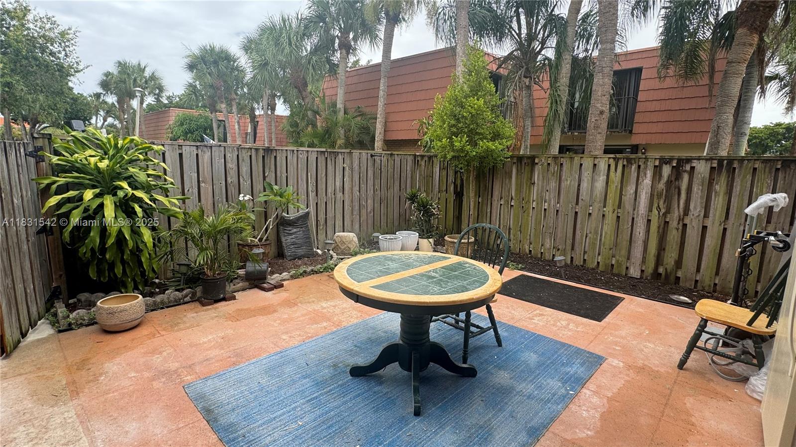 119 Live Oak Ln 0